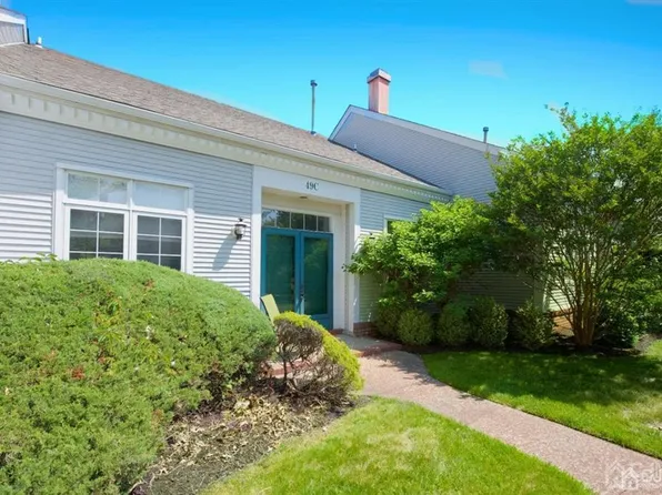 49 Winthrop Rd #C, Monroe Township, NJ 08831