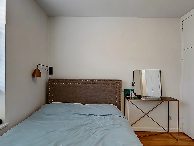 315 W 19th St #51 — Photo 8
