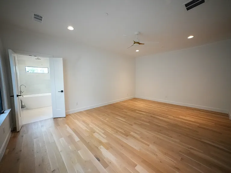 3529 Asbury St — Photo 13