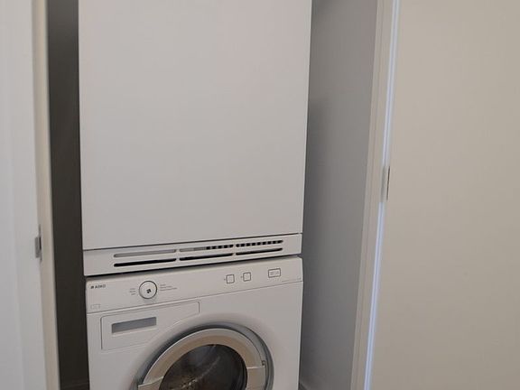 5th image of 222 E 39th St #D9