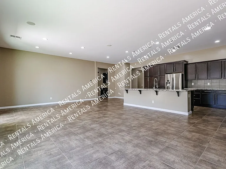 3325 E Coconino Dr — Photo 24