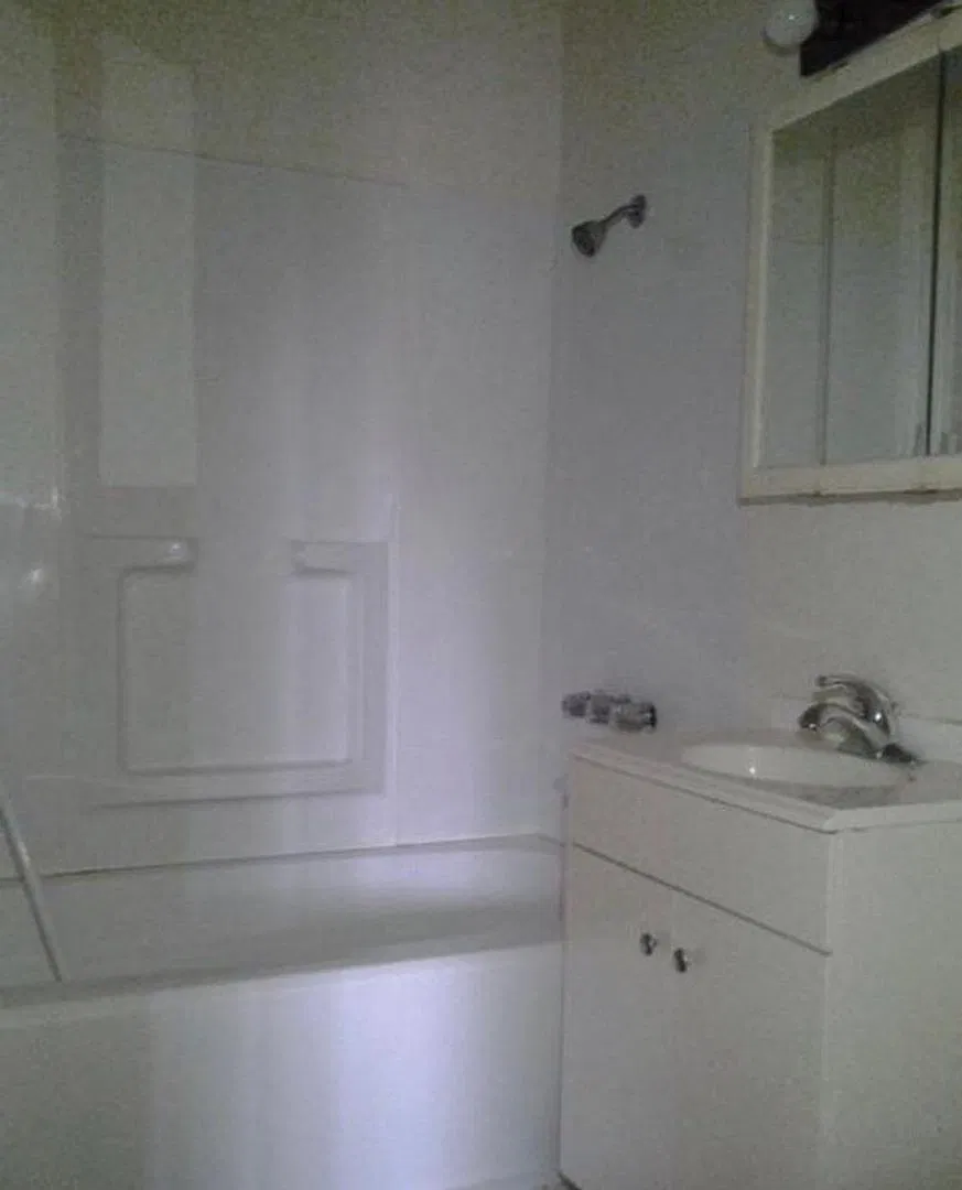 909 S Mariana St — Photo 2