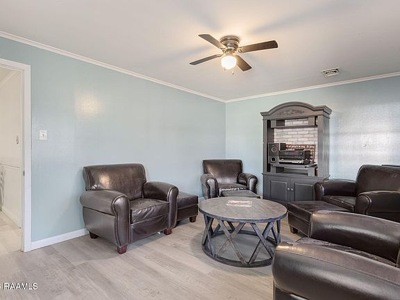 3rd image of 2003 Old Jeanerette Rd