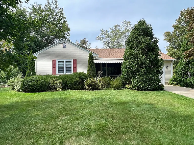 6520 Diana Dr — Photo 1