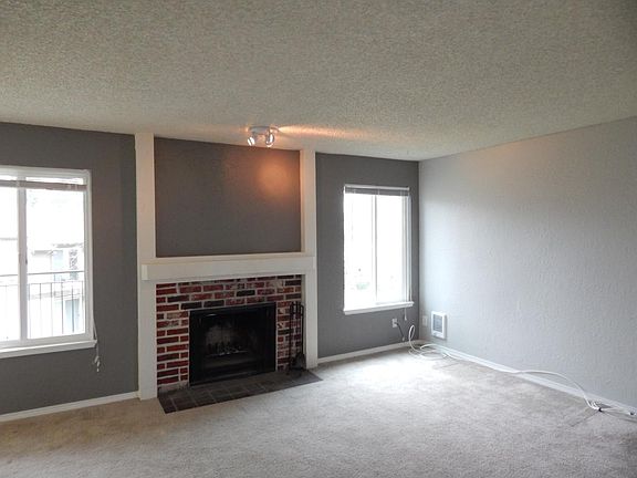 2nd image of 12641 NE 130th Way APT C201