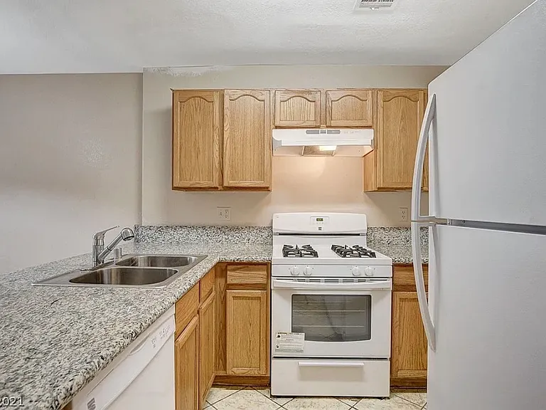2501 Perryville Ave #103 — Photo 21