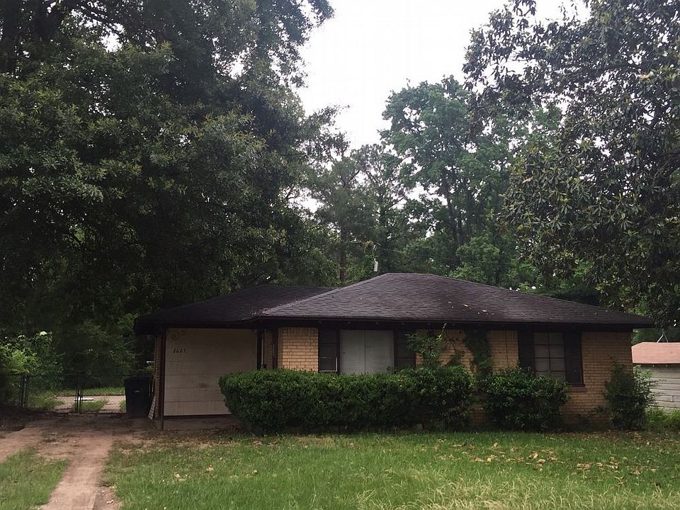 1st image of 2605 Hassett Ave
