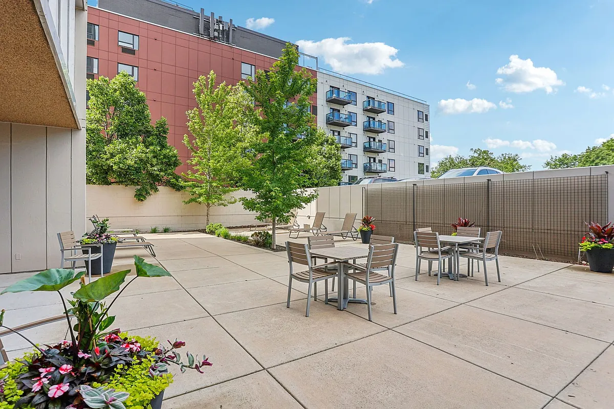 Building Photo - Thornton Place Apartments