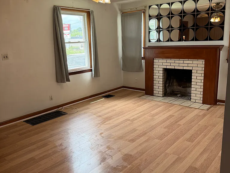2846 S High St — Photo 10