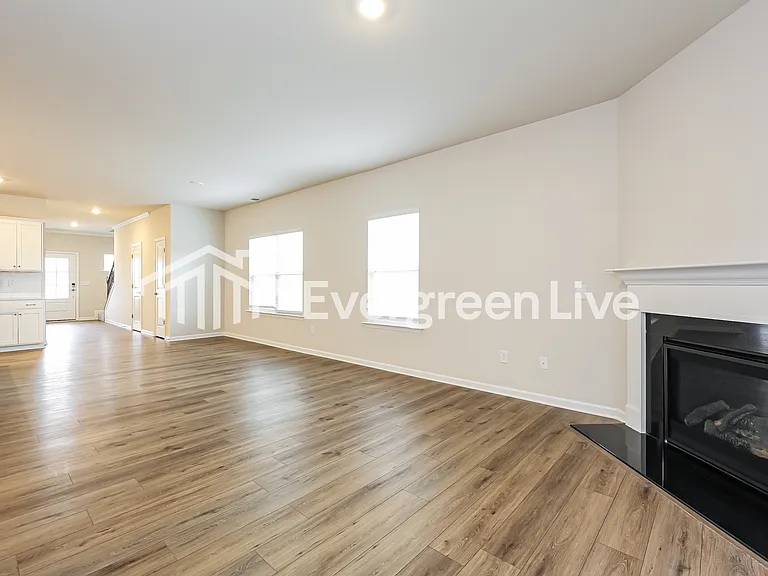 408 Lees Corner Ln — Photo 4