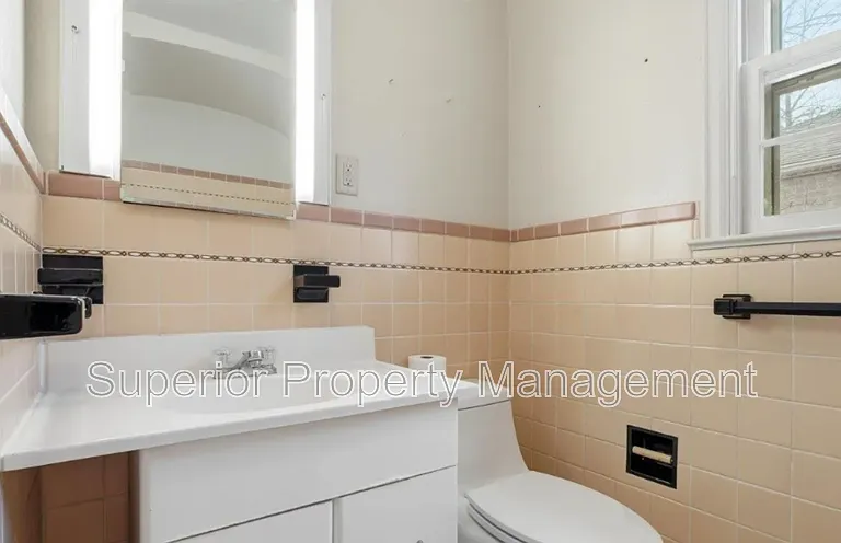 109 W 1st Ave — Photo 15