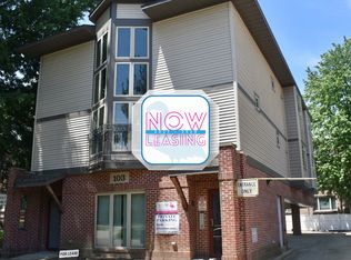 103 S McCullough St #427477F07, Urbana, IL 61801