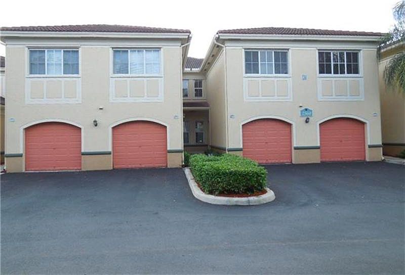 1st image of 2560 Centergate Dr APT 103