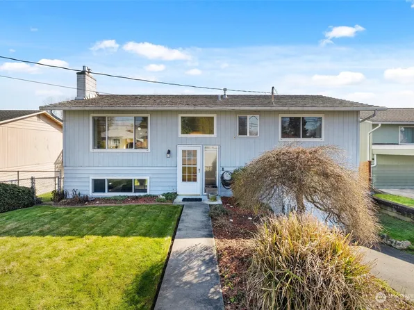 24108 16th Avenue S, Des Moines, WA 98198