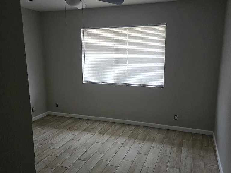 15753 Potomac Rd — Photo 5