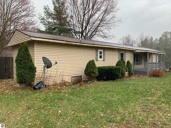 3rd image of 8323 Constitution Blvd