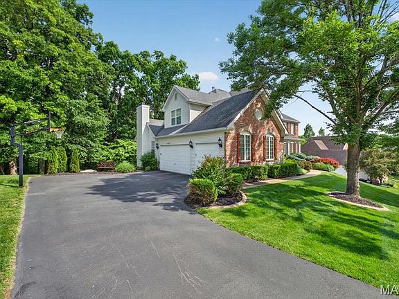 3rd image of 1548 Garden Valley Dr