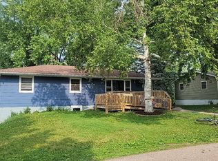 101 Canary Ave, Mayer, MN 55360