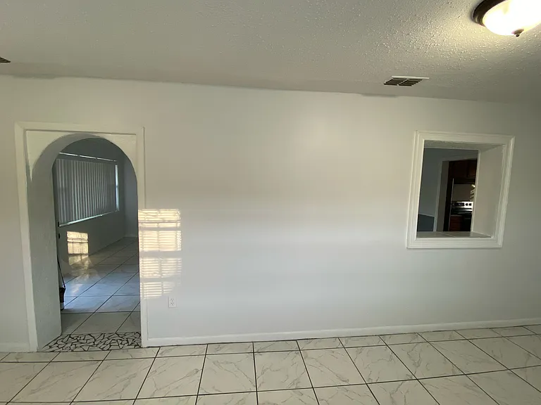 207 Normandy St — Photo 23