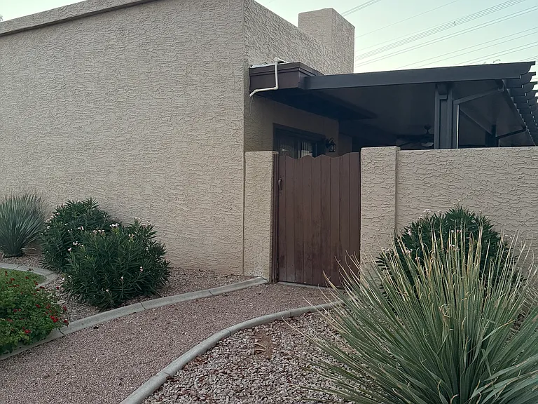 3413 N Sunridge Ln — Photo 8