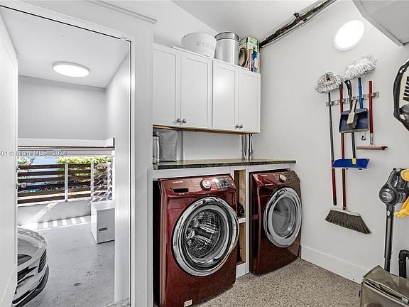 5th image of 2407 Cat Cay Ln