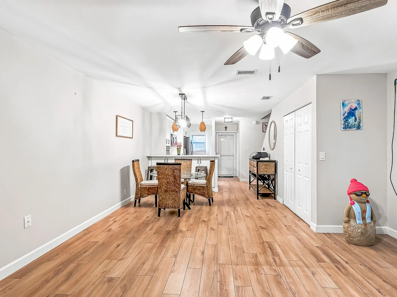 2 bed, 2.0 bath, 1270 sqft, $2,200 — Photo 4