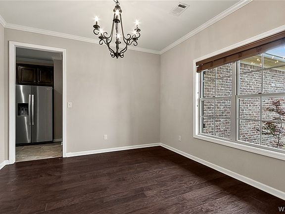 5th image of 572 Camille Ln