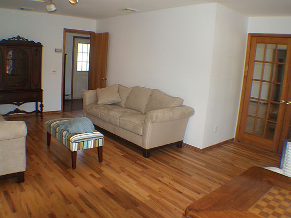 5th image of 145 Horton Ave