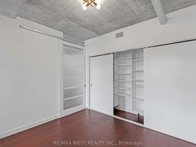 42 Camden St #303 — Photo 22