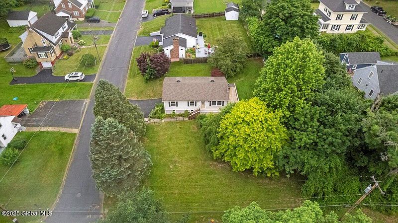 2nd image of 176 Northampton Road