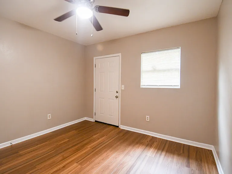 1021 Egania St #A — Photo 8
