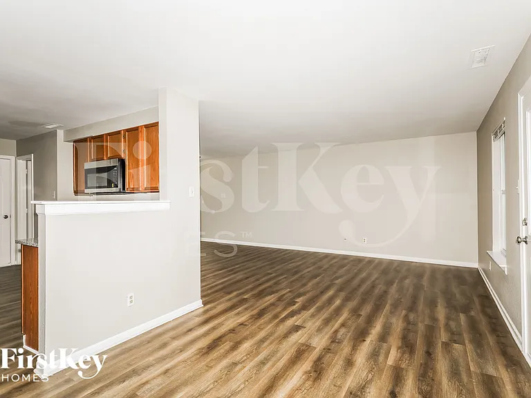 16773 Lowell Dr — Photo 7