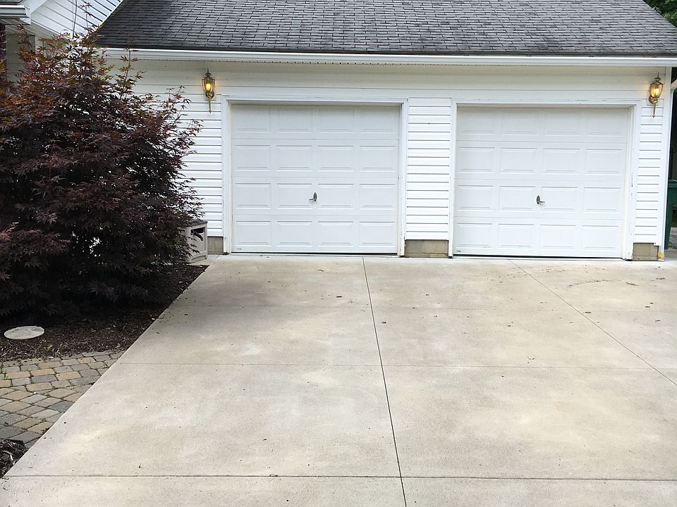 2nd image of 10929 Debra Dr