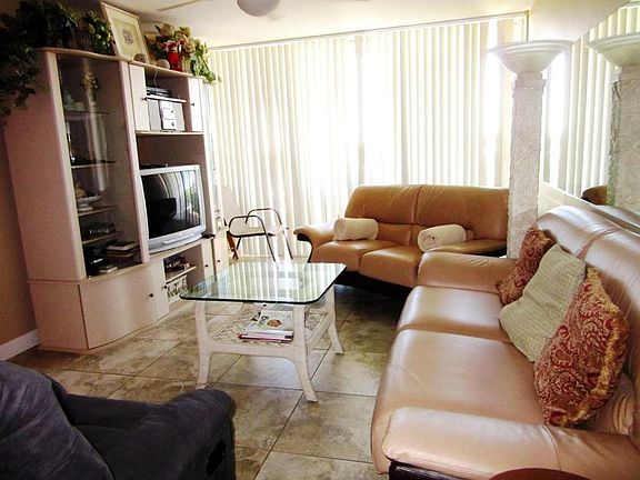 4th image of 88540 Overseas Hwy APT 505