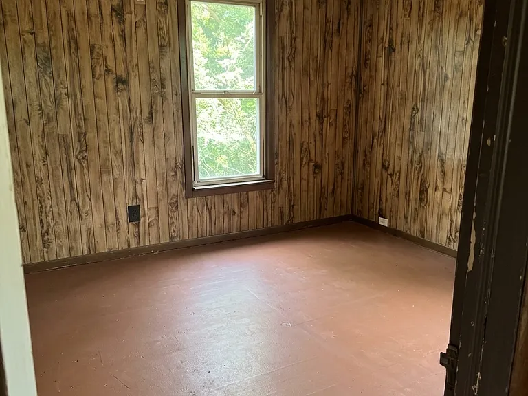137 Wildon Ave — Photo 3