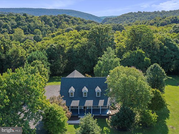 3rd image of 211 Bufflehead Dr