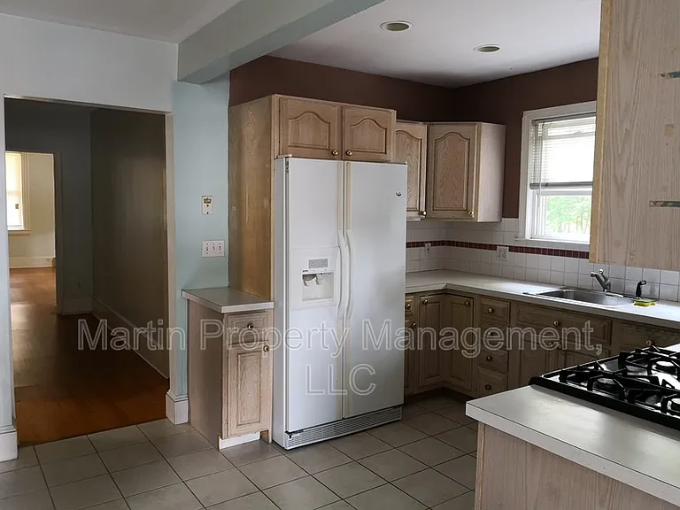 9 Guinan St #1 — Photo 2