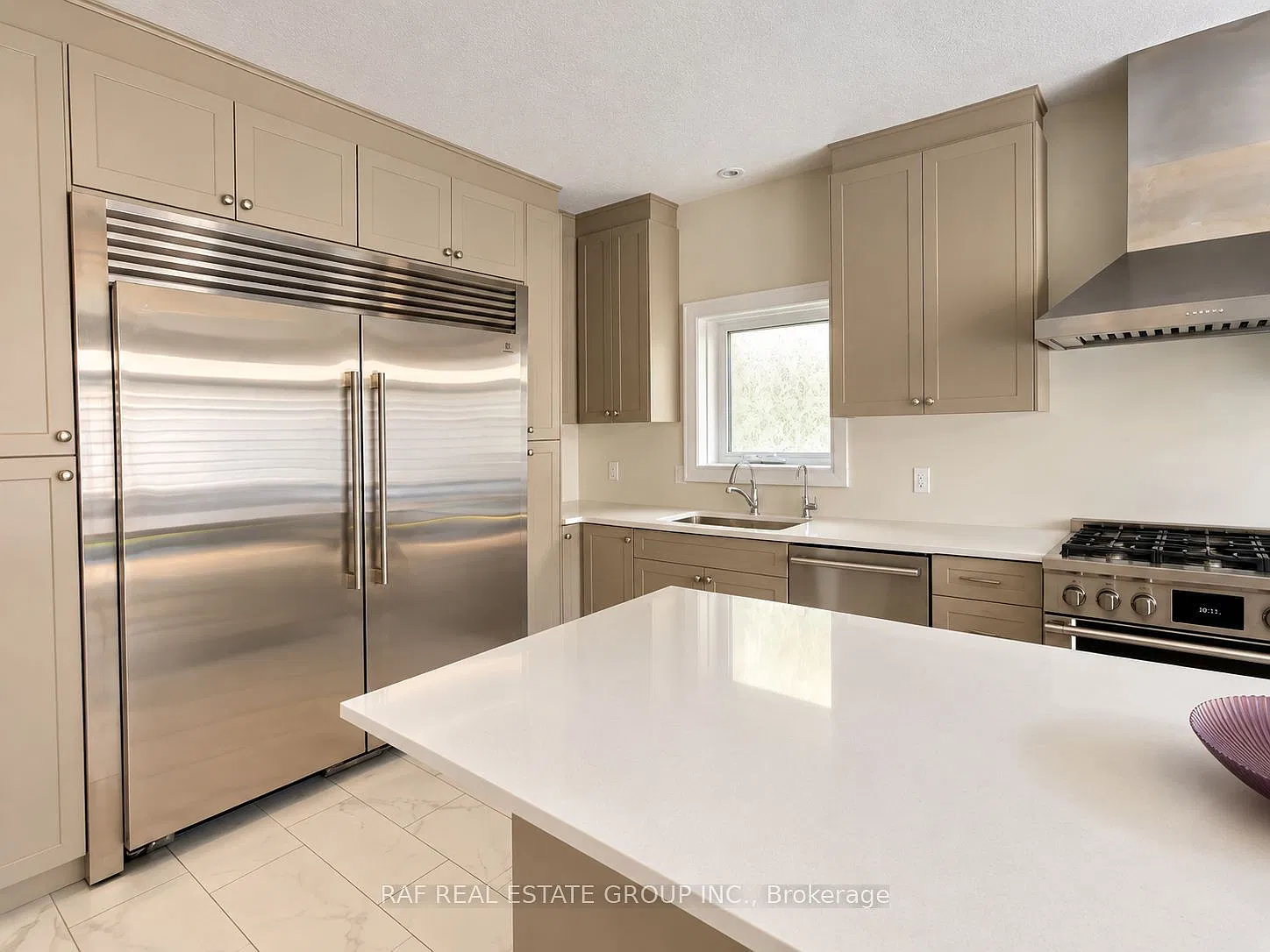 5 bed, $4,000 — Photo 4