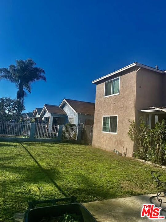1st image of 1055 W 104th St