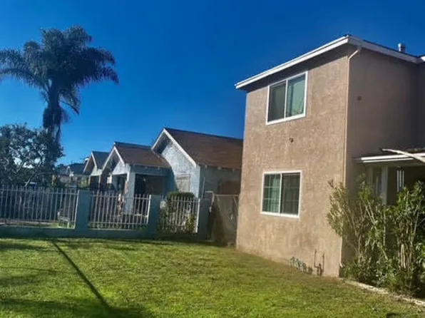 1055 W 104th St, Los Angeles, CA 90044