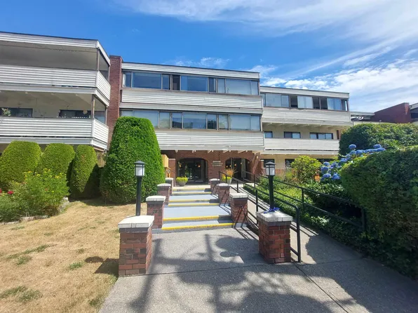 1448 Fir St #205, White Rock, BC V4B 4B4
