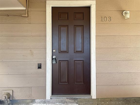 3rd image of 2220 Leon St APT 103
