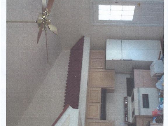 kitchen/living rm