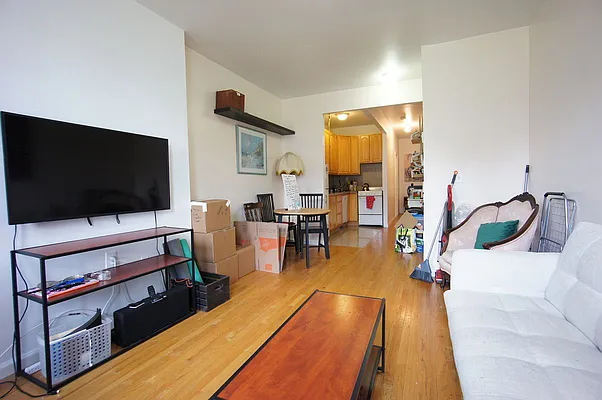 Rented by Compass | media 10