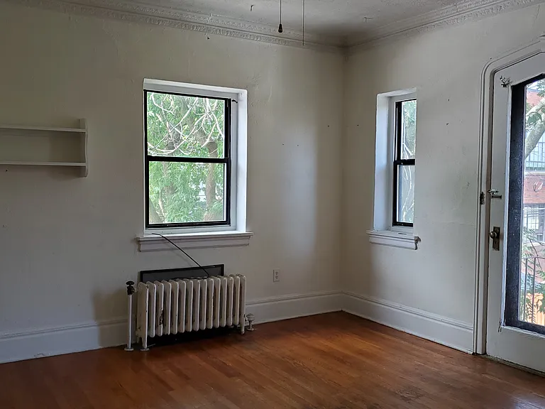 77 East Blvd #11 — Photo 1