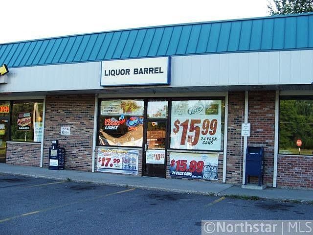 1st image of 7997 Lake Dr
