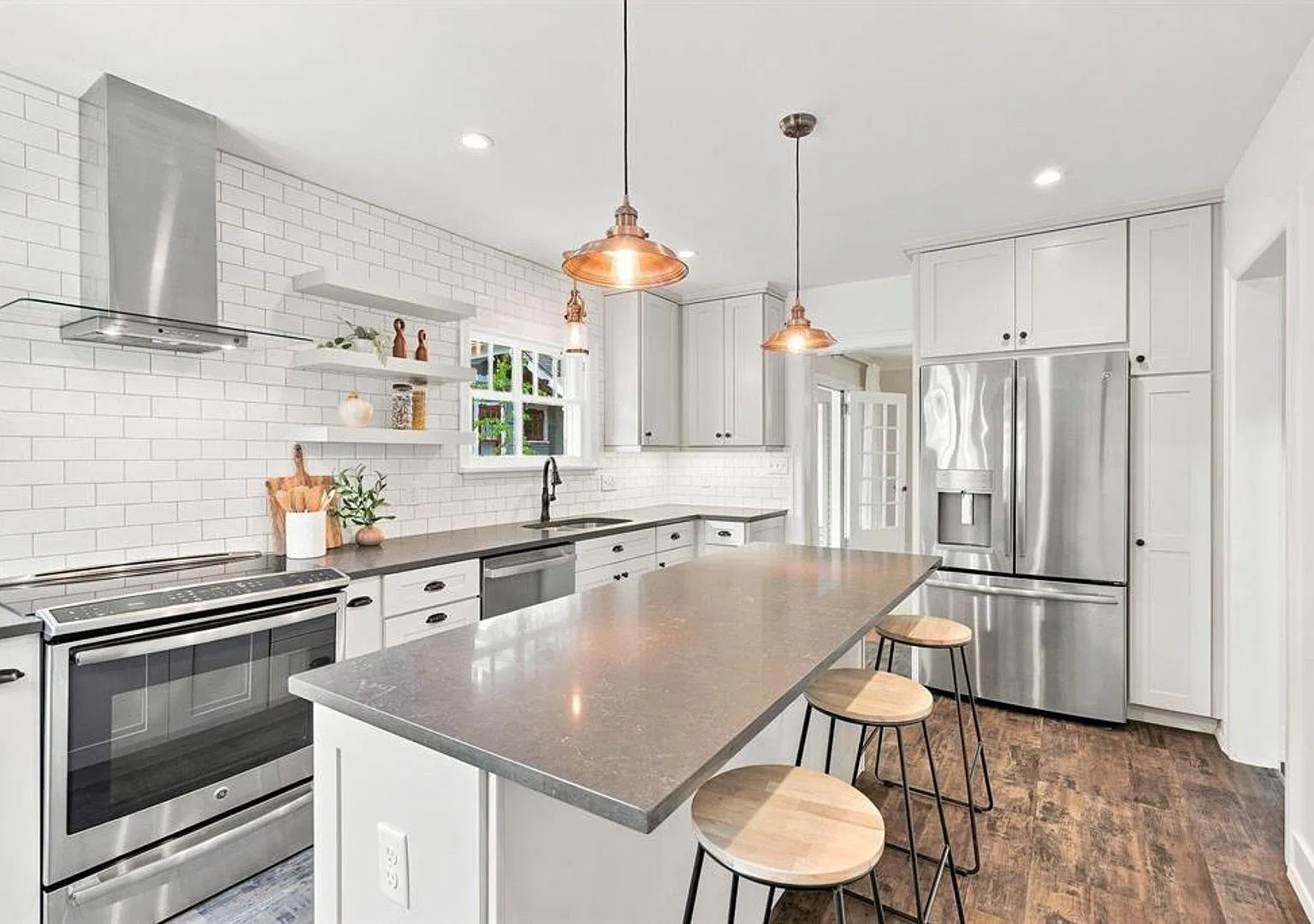 Updated Craftsman Near Manito & Cannon Hill Park — Photo 4