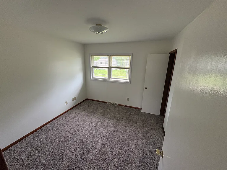 2312 Highland Dr — Photo 7