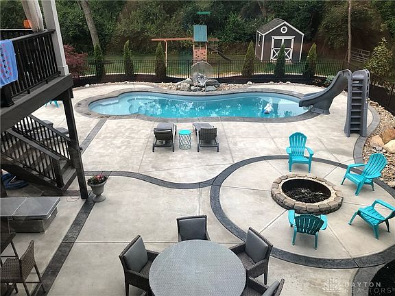 3rd image of 7011 Hercules Way
