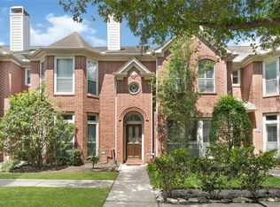 711 W Heights Hollow Ln, Houston, TX 77007